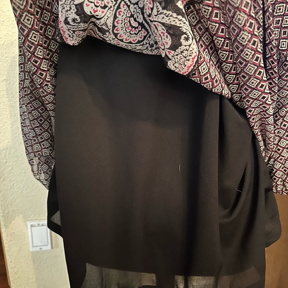 Plus Size 3X Apt.9 long cut out sleeves top - Picture 3 of 7